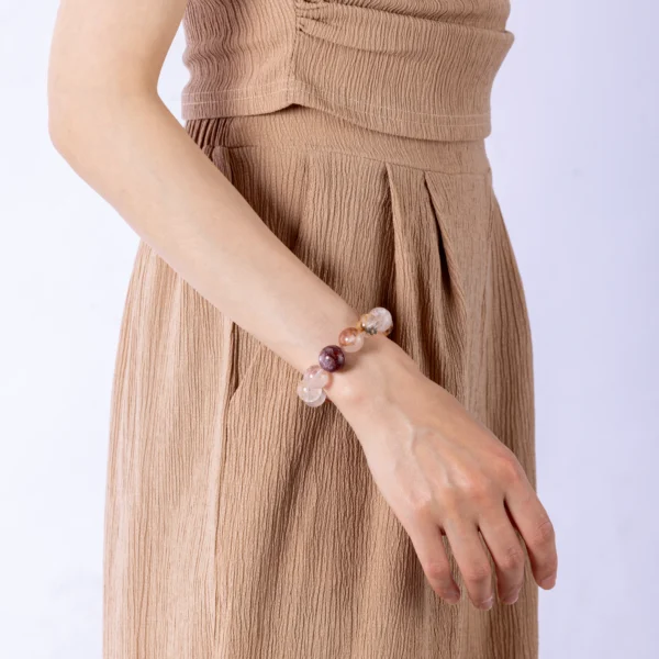Quartz Crystal Bracelet with natural clear stones for energy, clarity, and inner growth – Dream Bloom design